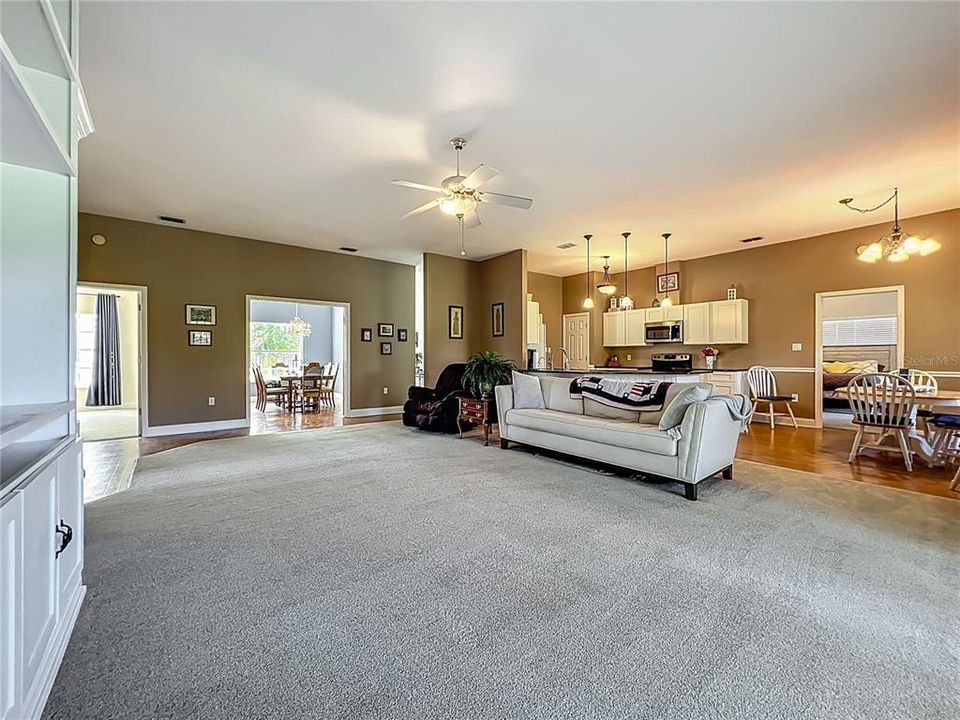 For Sale: $695,000 (4 beds, 3 baths, 3499 Square Feet)