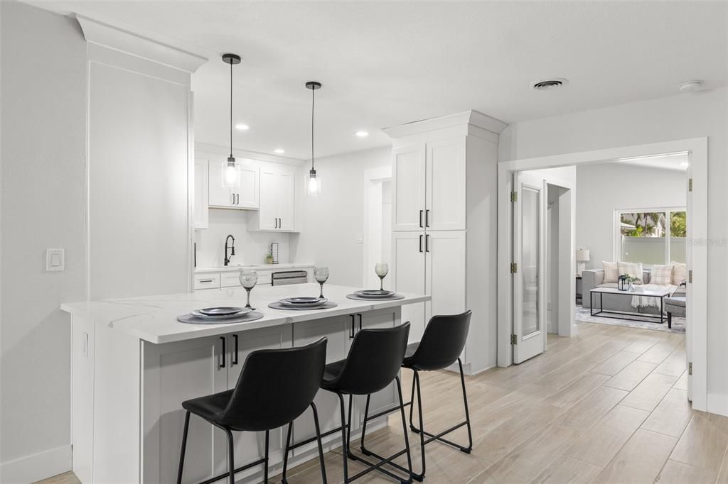 На продажу: $899,900 (4 спален, 3 ванн, 2354 Квадратных фут)