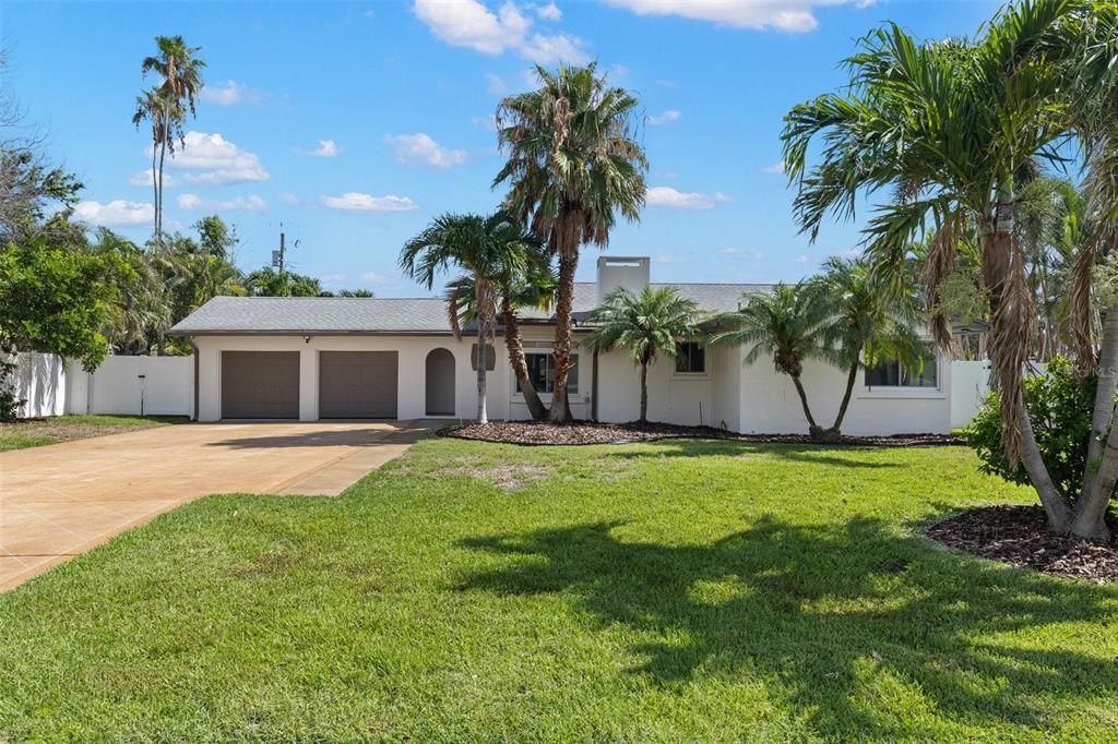 На продажу: $899,900 (4 спален, 3 ванн, 2354 Квадратных фут)