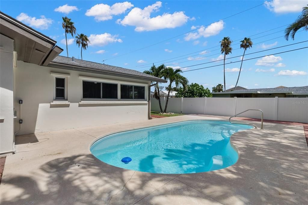 На продажу: $899,900 (4 спален, 3 ванн, 2354 Квадратных фут)