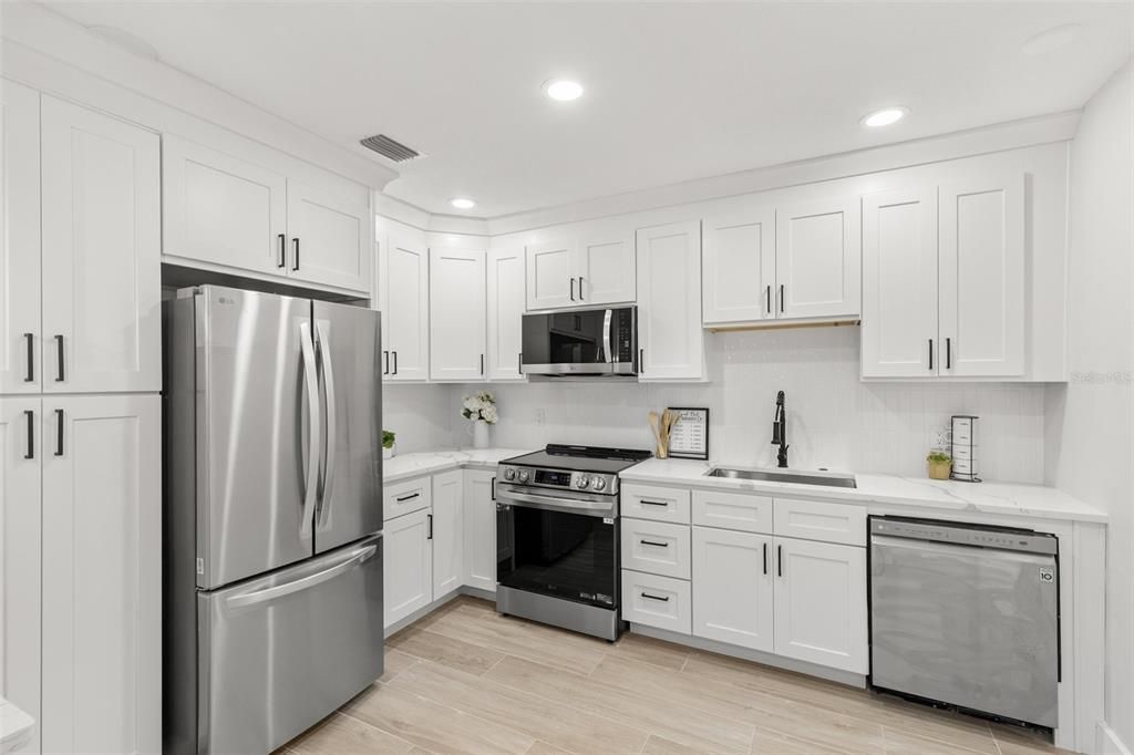 На продажу: $899,900 (4 спален, 3 ванн, 2354 Квадратных фут)