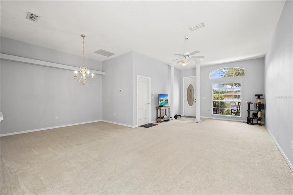 Active With Contract: $385,000 (3 beds, 2 baths, 1897 Square Feet)