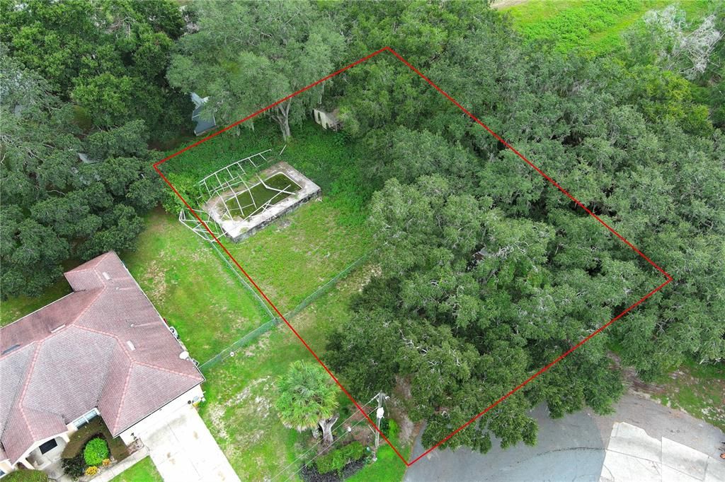 На продажу: $59,800 (0.32 acres)