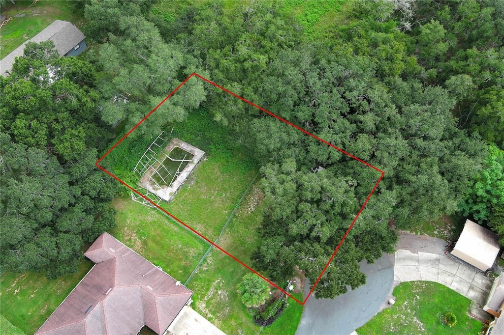 На продажу: $59,800 (0.32 acres)