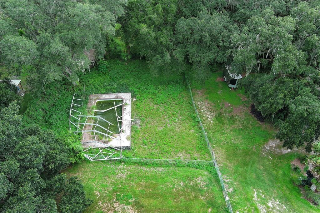 На продажу: $59,800 (0.32 acres)