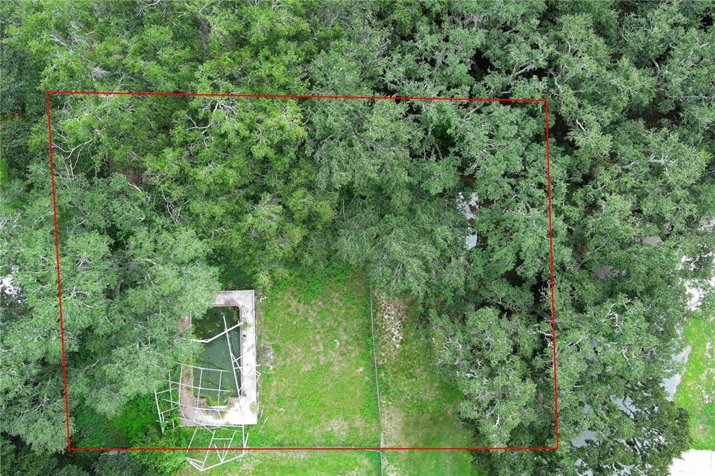 На продажу: $59,800 (0.32 acres)