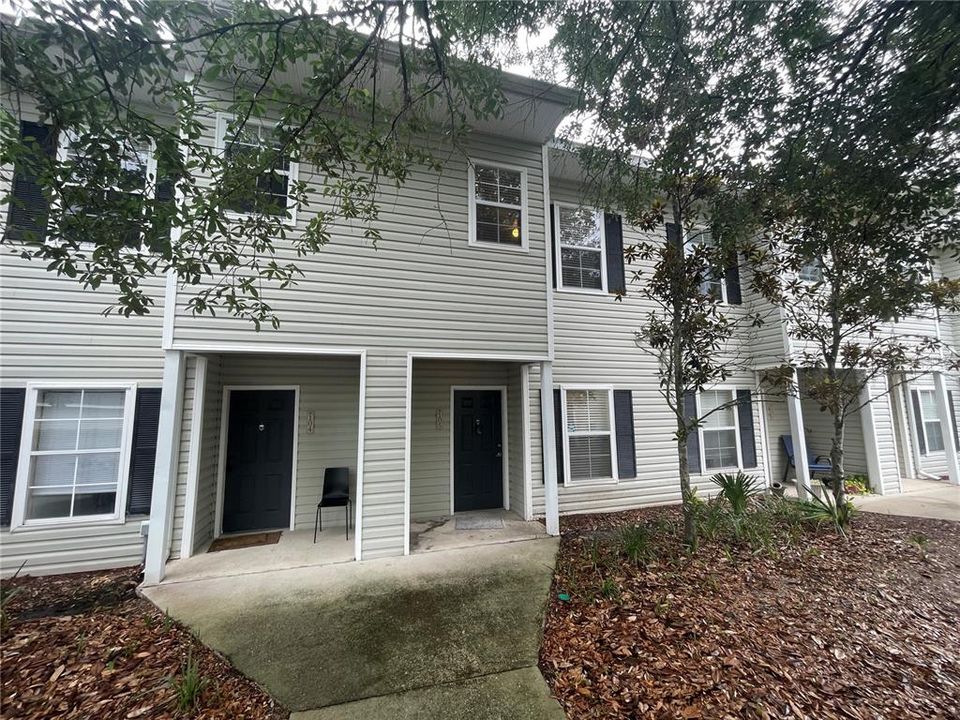 Recientemente alquilado: $1,295 (2 camas, 2 baños, 1275 Pies cuadrados)