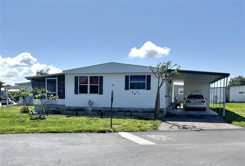 На продажу: $69,000 (2 спален, 2 ванн, 1056 Квадратных фут)