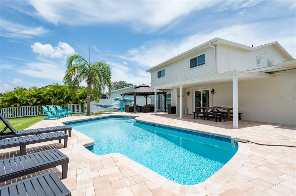 待售: $1,299,999 (6 贝兹, 3 浴室, 2527 平方英尺)