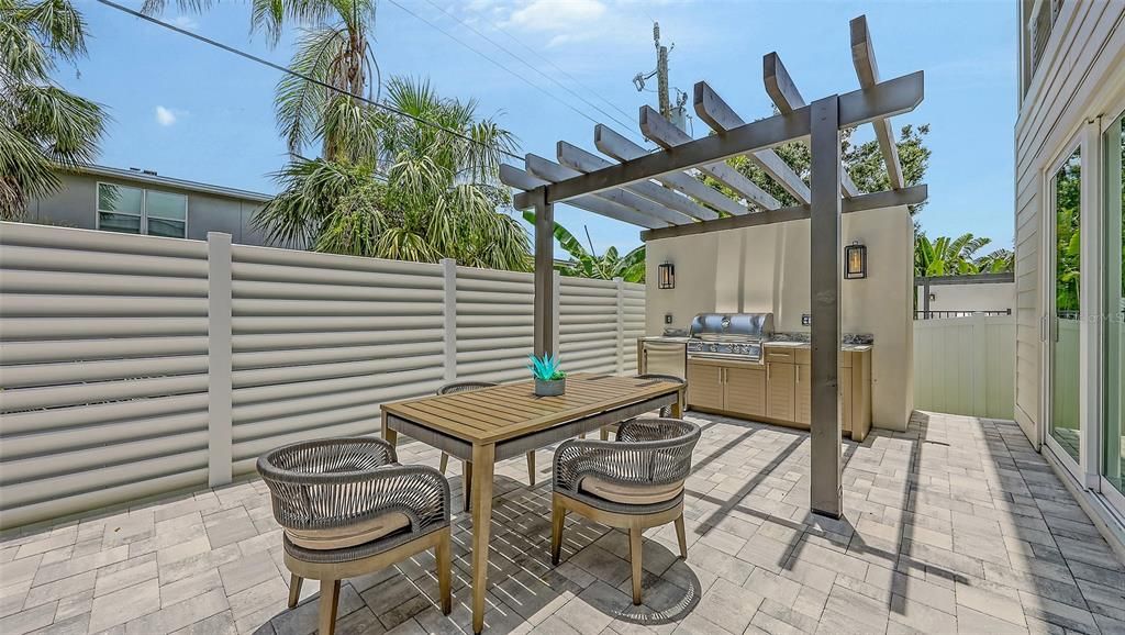 For Sale: $2,100,000 (4 beds, 4 baths, 4000 Square Feet)