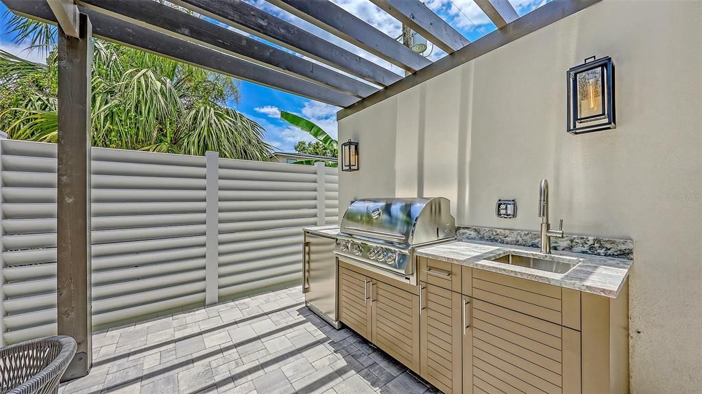 For Sale: $2,100,000 (4 beds, 4 baths, 4000 Square Feet)