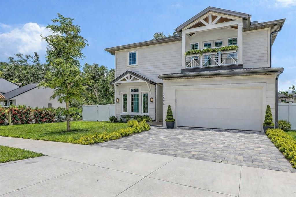 For Sale: $2,100,000 (4 beds, 4 baths, 4000 Square Feet)