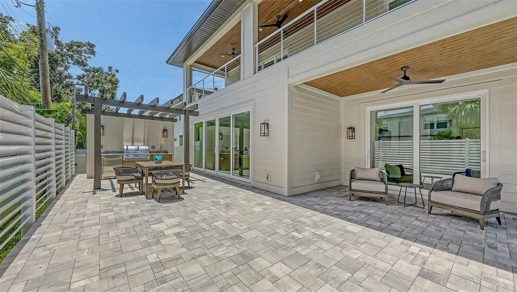 For Sale: $2,100,000 (4 beds, 4 baths, 4000 Square Feet)