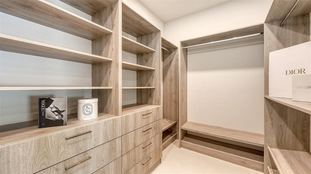 For Sale: $2,100,000 (4 beds, 4 baths, 4000 Square Feet)