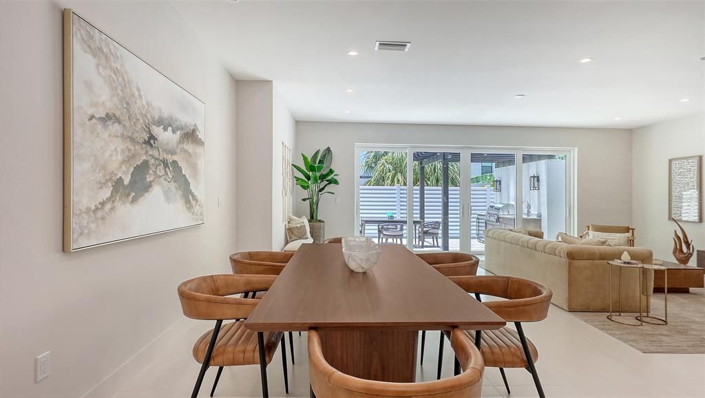 For Sale: $2,100,000 (4 beds, 4 baths, 4000 Square Feet)