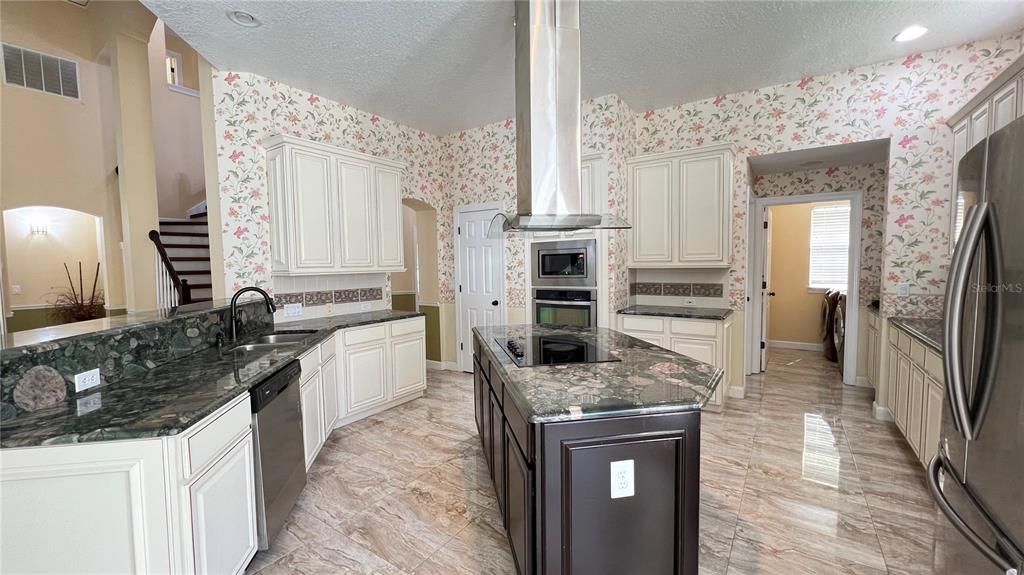 For Sale: $1,349,000 (4 beds, 3 baths, 3007 Square Feet)