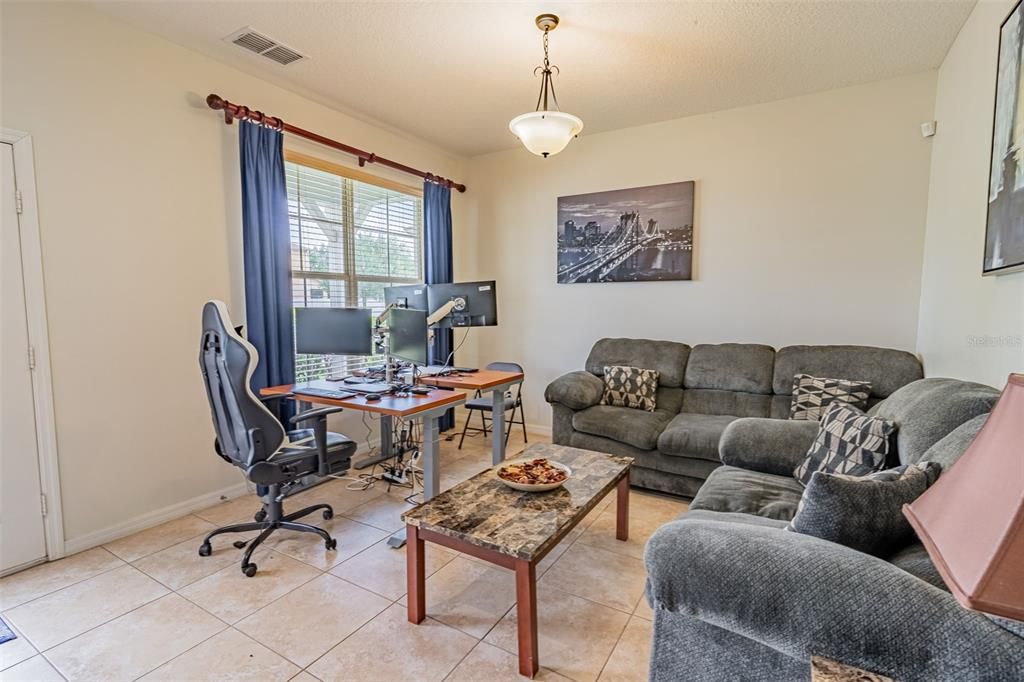 For Sale: $625,000 (6 beds, 3 baths, 3148 Square Feet)