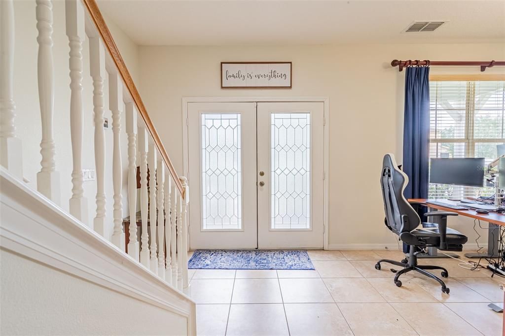 For Sale: $625,000 (6 beds, 3 baths, 3148 Square Feet)