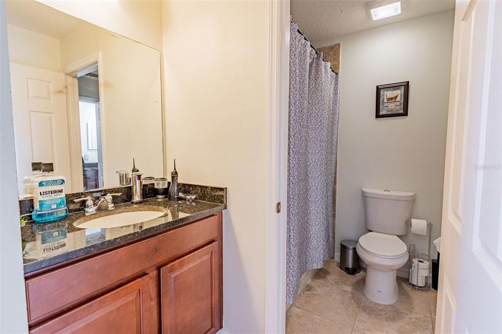 For Sale: $625,000 (6 beds, 3 baths, 3148 Square Feet)