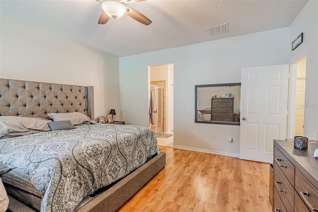 For Sale: $625,000 (6 beds, 3 baths, 3148 Square Feet)