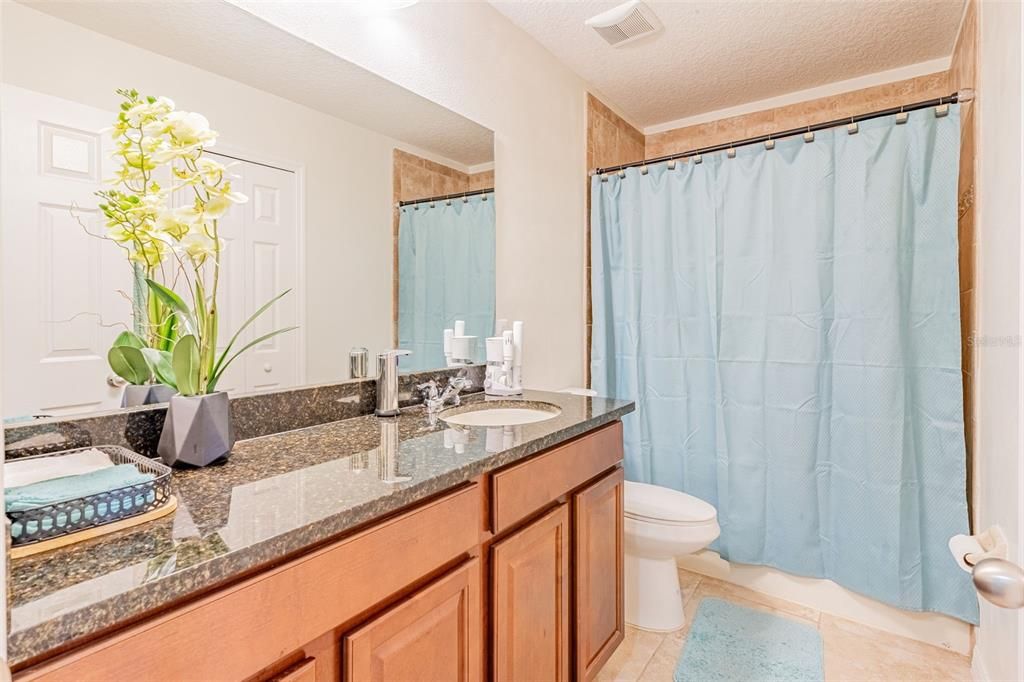 For Sale: $625,000 (6 beds, 3 baths, 3148 Square Feet)