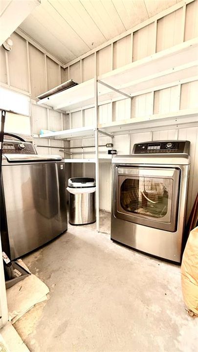 For Sale: $90,000 (2 beds, 1 baths, 744 Square Feet)