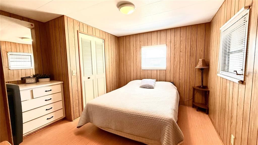 For Sale: $90,000 (2 beds, 1 baths, 744 Square Feet)