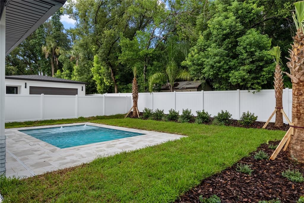 合同活跃: $1,335,000 (5 贝兹, 4 浴室, 3632 平方英尺)