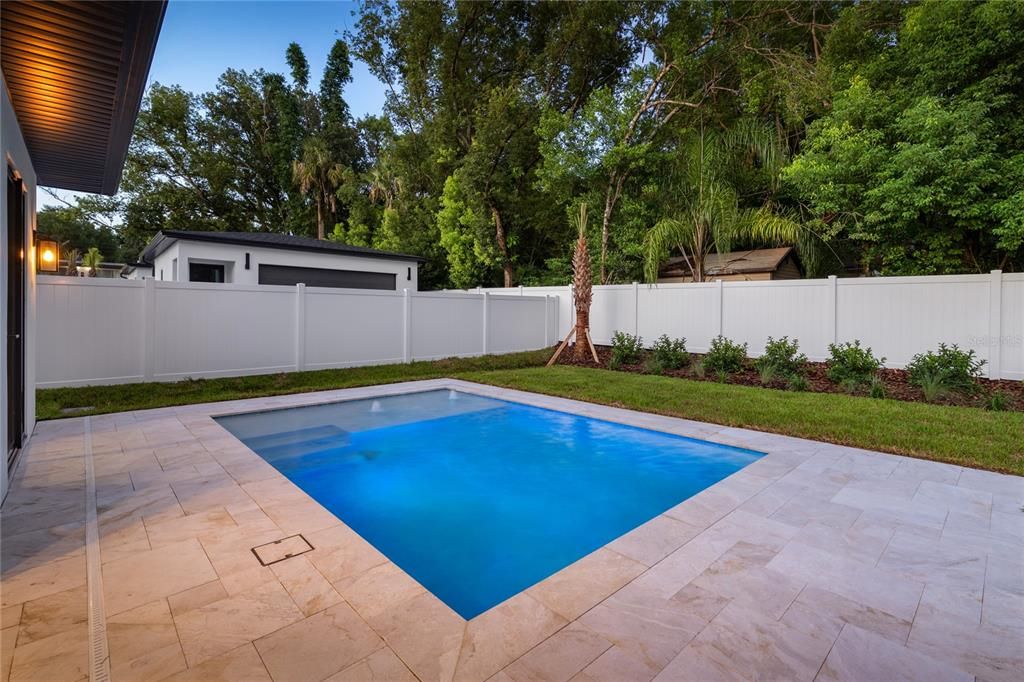 合同活跃: $1,335,000 (5 贝兹, 4 浴室, 3632 平方英尺)