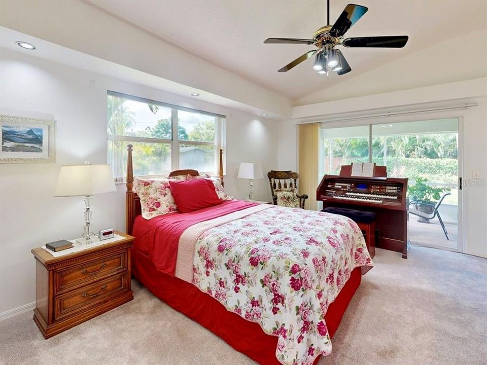 Active With Contract: $649,000 (3 beds, 2 baths, 2576 Square Feet)