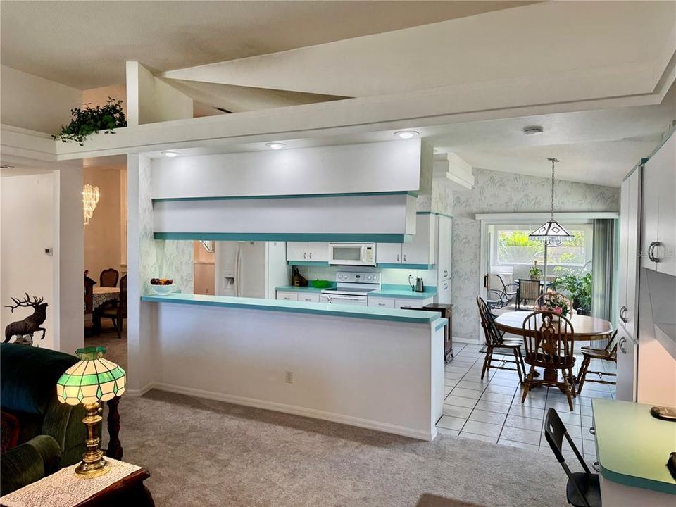 Active With Contract: $649,000 (3 beds, 2 baths, 2576 Square Feet)