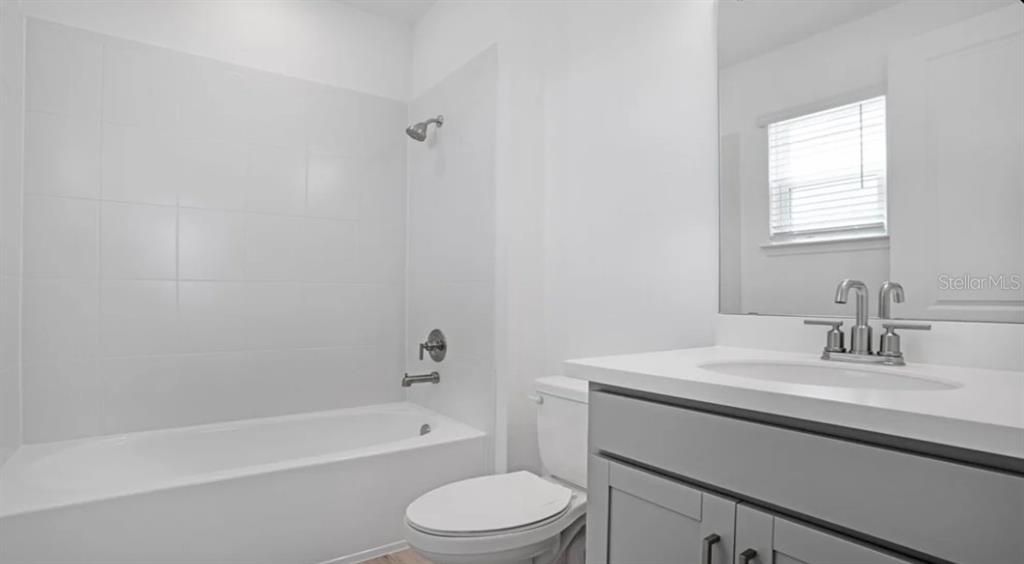 Active With Contract: $414,999 (3 beds, 3 baths, 2060 Square Feet)