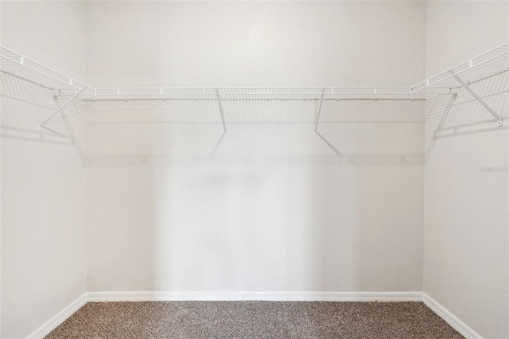 Active With Contract: $325,000 (3 beds, 2 baths, 1662 Square Feet)