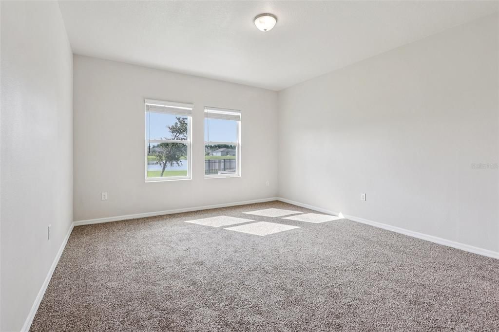 Active With Contract: $325,000 (3 beds, 2 baths, 1662 Square Feet)