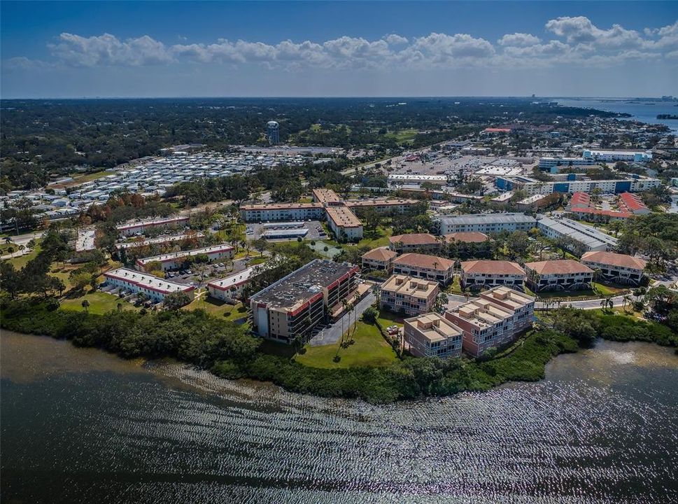 Active With Contract: $128,000 (2 beds, 1 baths, 930 Square Feet)