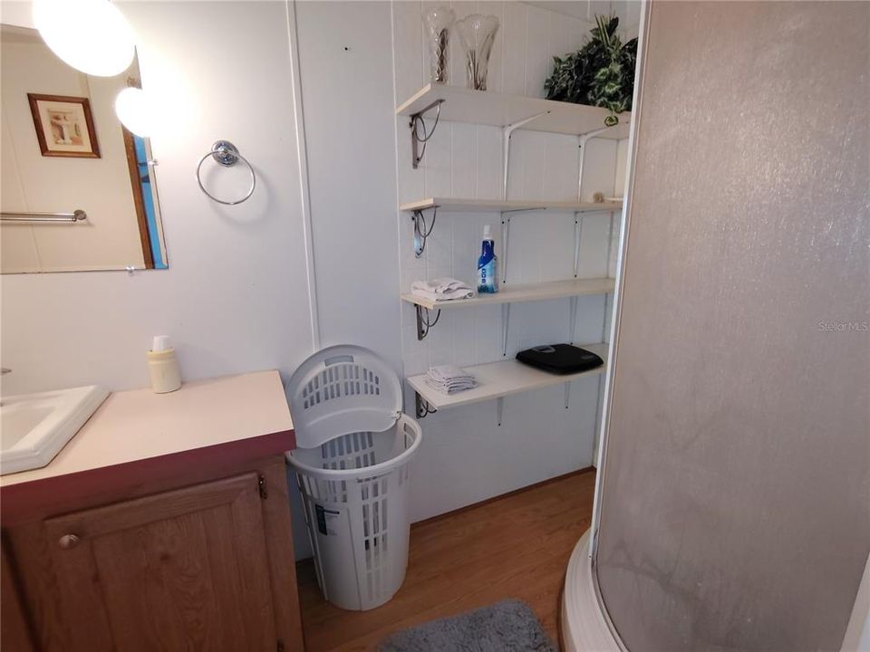 На продажу: $143,000 (2 спален, 2 ванн, 1040 Квадратных фут)