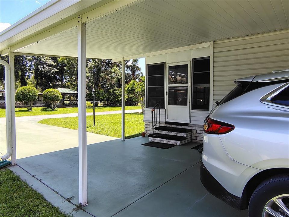 На продажу: $143,000 (2 спален, 2 ванн, 1040 Квадратных фут)