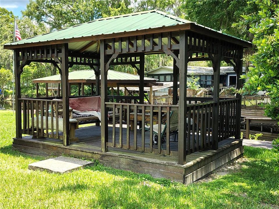 На продажу: $143,000 (2 спален, 2 ванн, 1040 Квадратных фут)