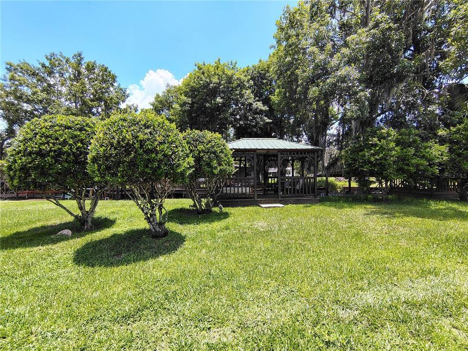 На продажу: $143,000 (2 спален, 2 ванн, 1040 Квадратных фут)