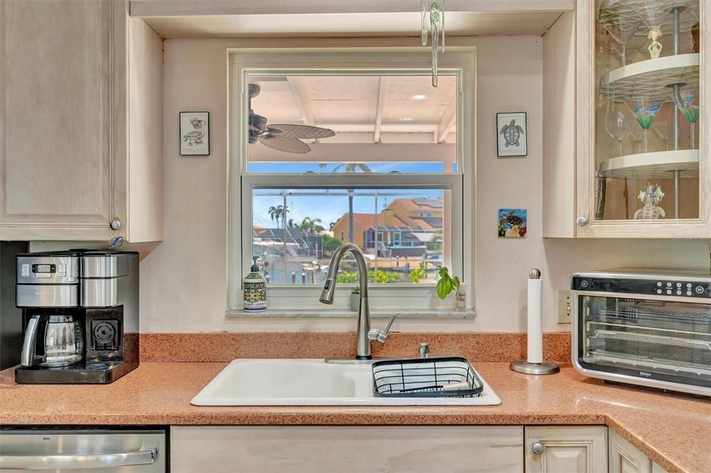 For Sale: $950,000 (4 beds, 3 baths, 3316 Square Feet)