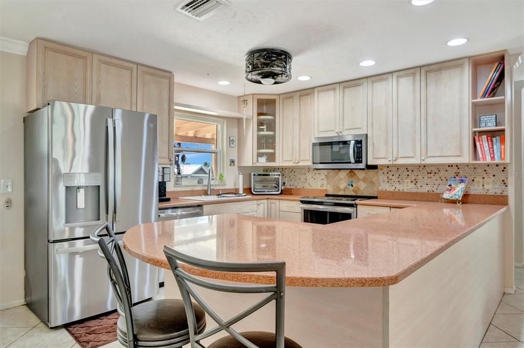 For Sale: $950,000 (4 beds, 3 baths, 3316 Square Feet)