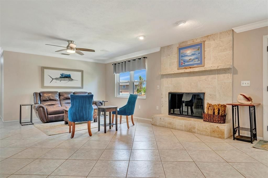 For Sale: $950,000 (4 beds, 3 baths, 3316 Square Feet)