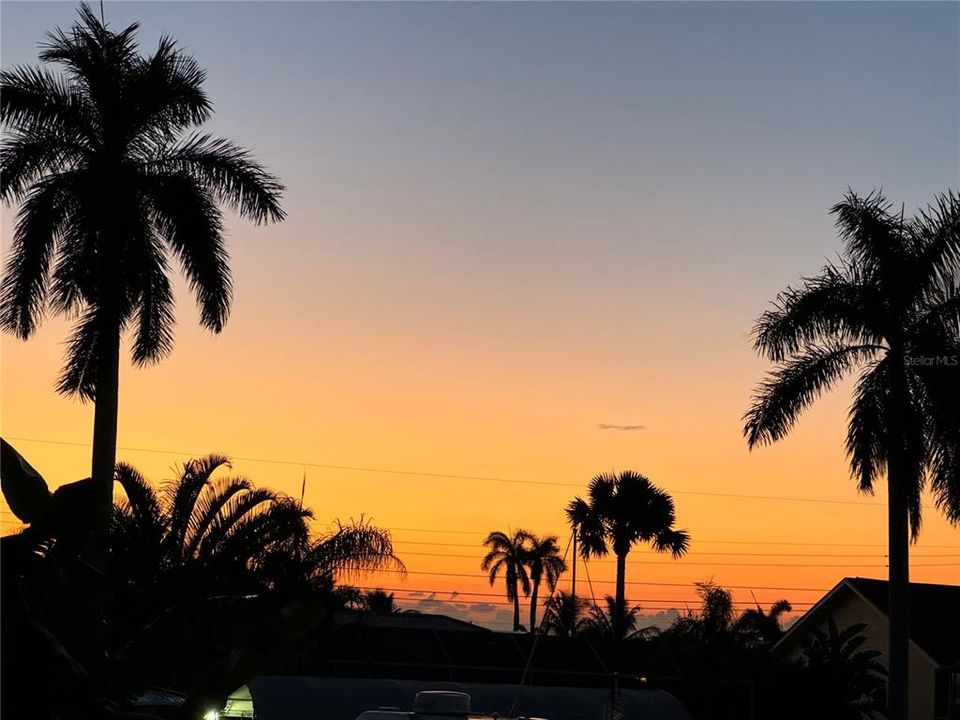 For Sale: $950,000 (4 beds, 3 baths, 3316 Square Feet)