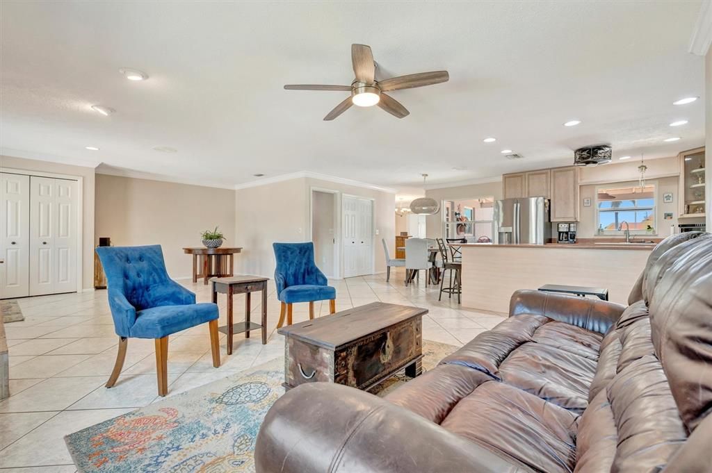 For Sale: $950,000 (4 beds, 3 baths, 3316 Square Feet)