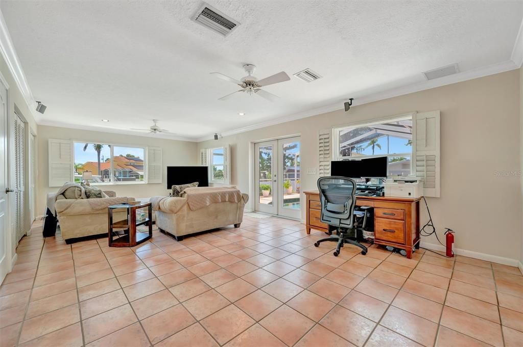 For Sale: $950,000 (4 beds, 3 baths, 3316 Square Feet)