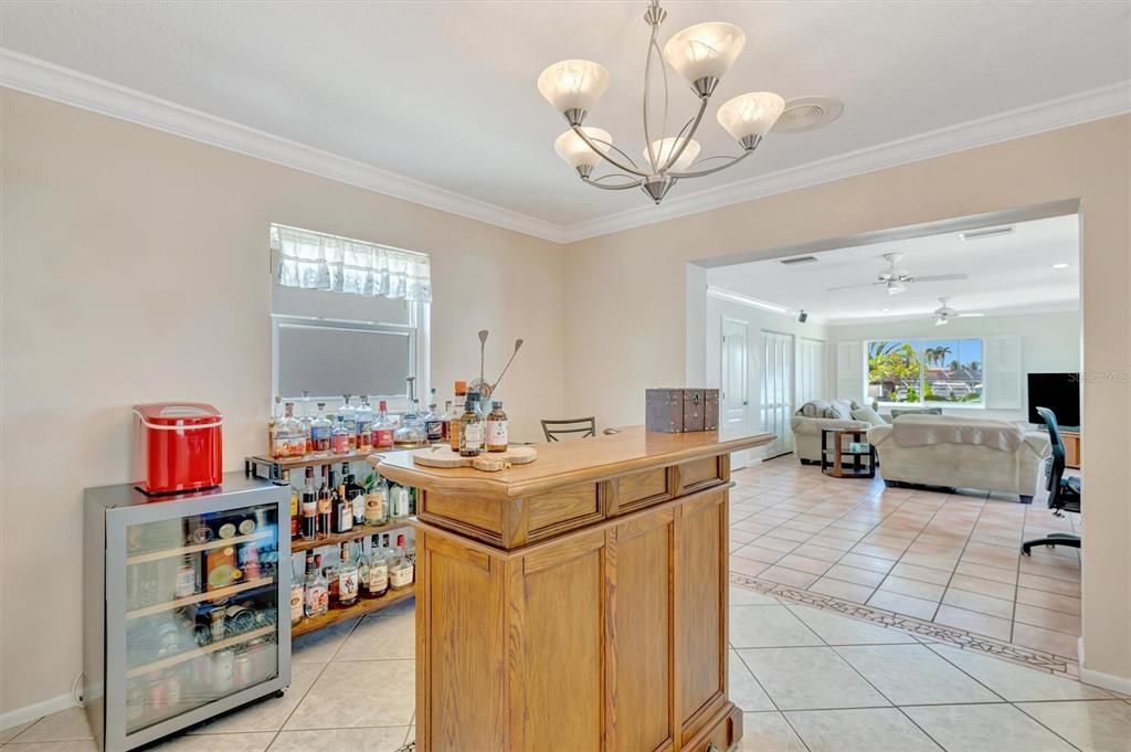 For Sale: $950,000 (4 beds, 3 baths, 3316 Square Feet)