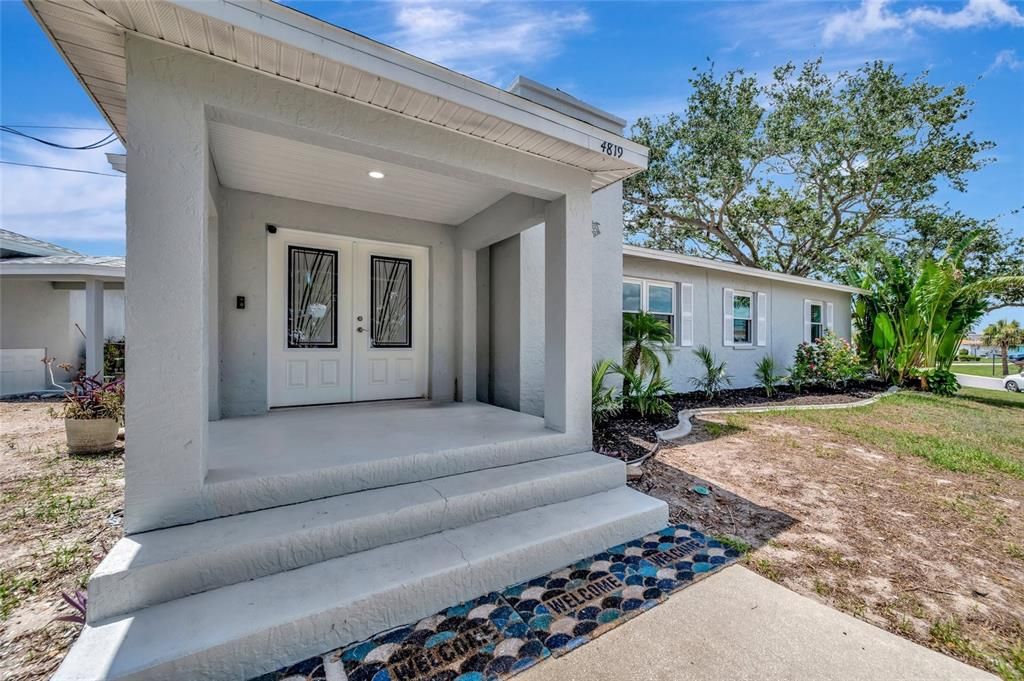 For Sale: $950,000 (4 beds, 3 baths, 3316 Square Feet)