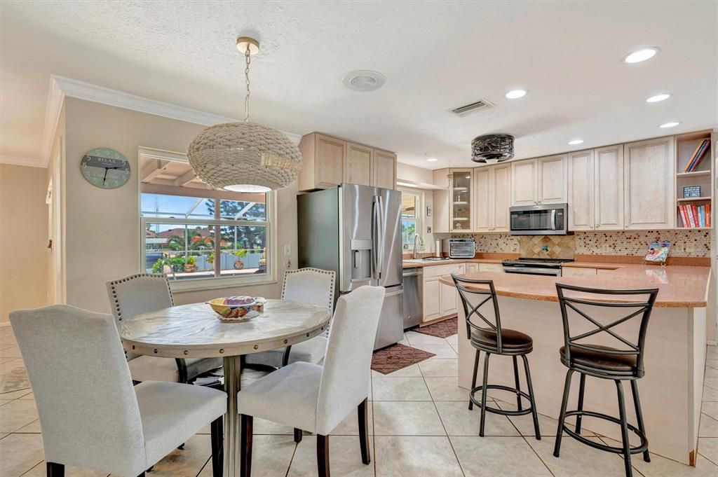 For Sale: $950,000 (4 beds, 3 baths, 3316 Square Feet)