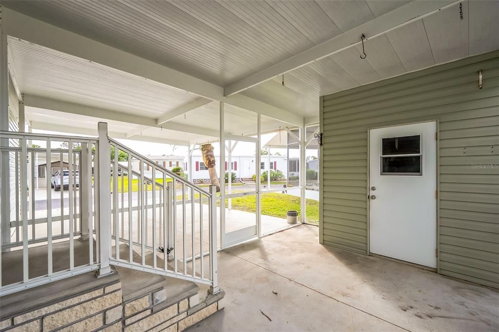 合同活跃: $150,000 (2 贝兹, 2 浴室, 1188 平方英尺)