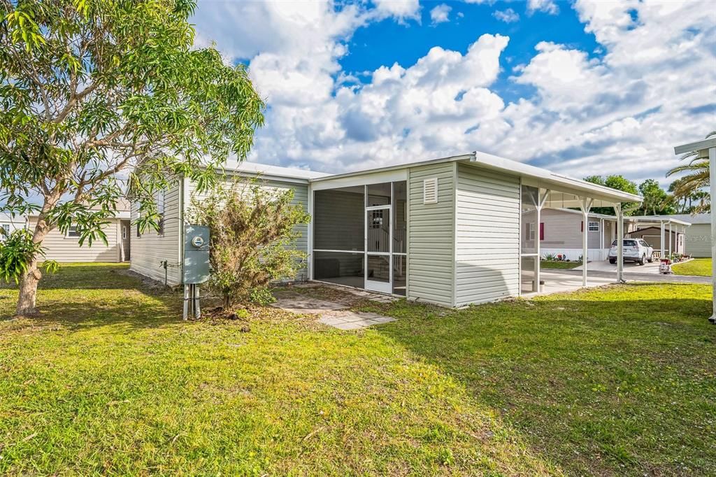 合同活跃: $150,000 (2 贝兹, 2 浴室, 1188 平方英尺)